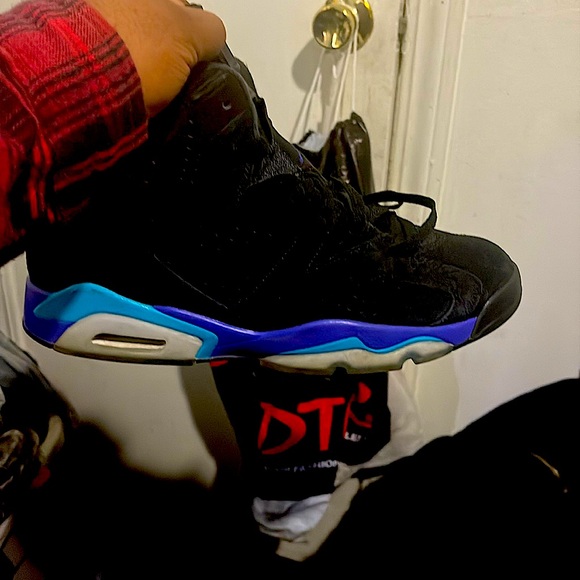 Jordan’s 6’s